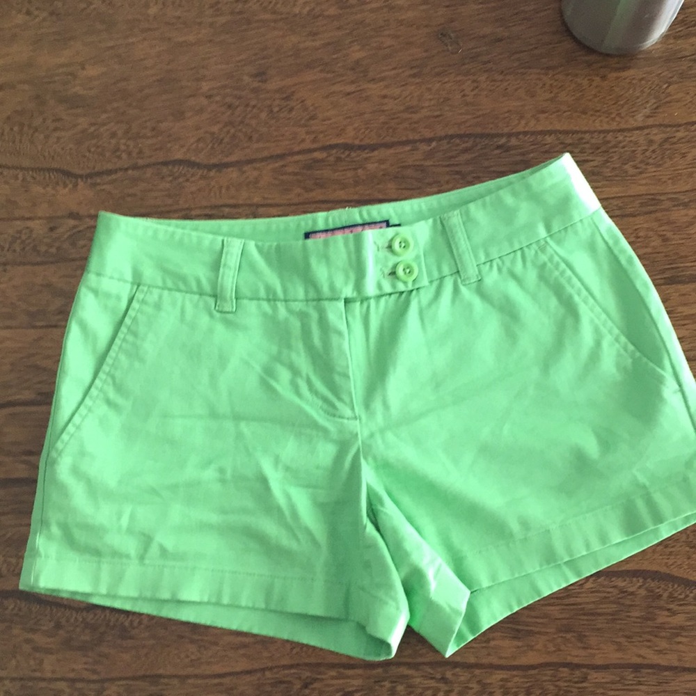 Vineyard Vines shorts